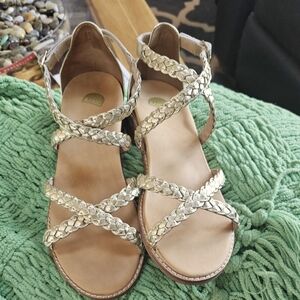 Bared Gold Loon sandals